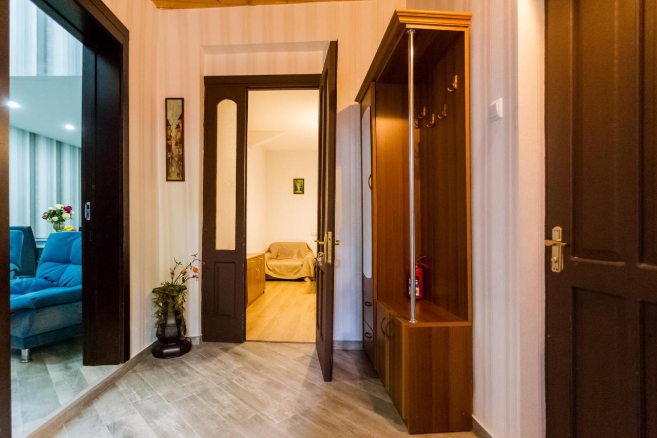 Rustaveli Two Bedroom With 5 Star Location 公寓 第比利斯